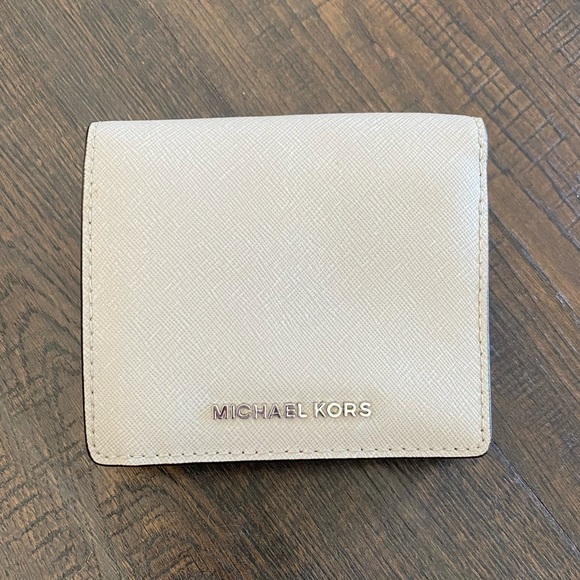 Michael Kors Wallet - Picture 1 of 4